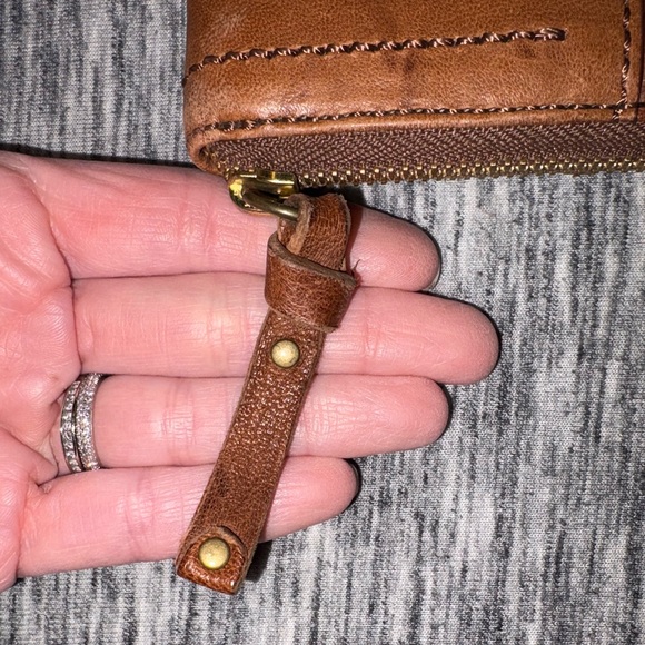 Frye DEMI Leather Zip Around Wallet Whiskey Distressed Western Bohemian - Picture 5 of 15
